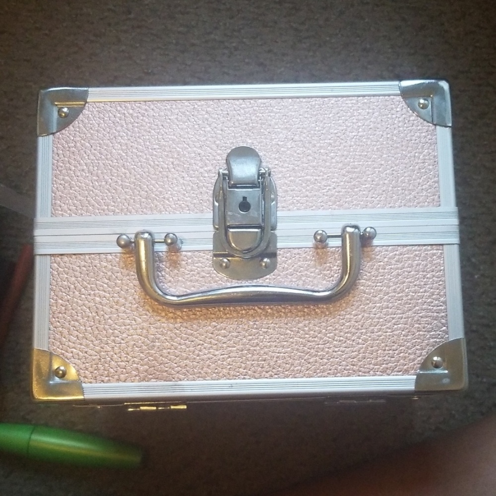 Makeup box - Picture 3 of 4